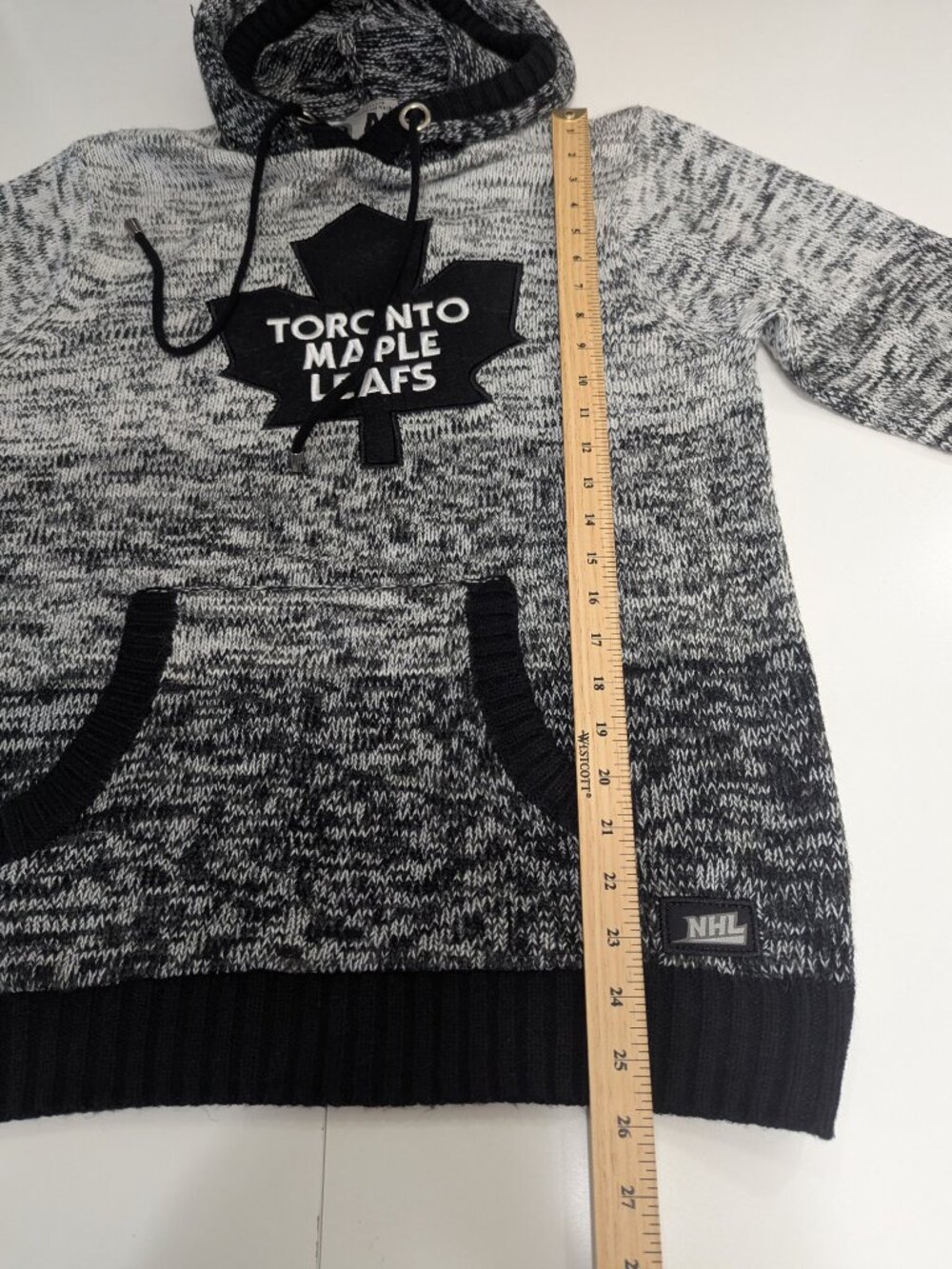 NHL Toronto Maple Leafs Grey and Black Knitted Hoodie - Size M - Picture 7 of 11